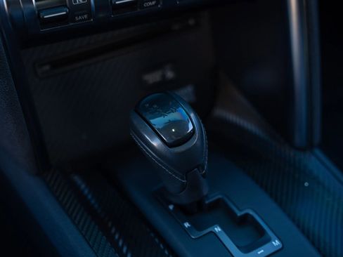 Used 2013 Nissan GT-R Premium image 18