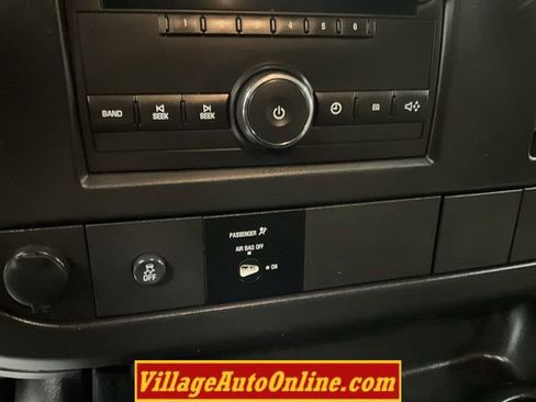 Used 2014 Chevrolet Express 2500 image 21