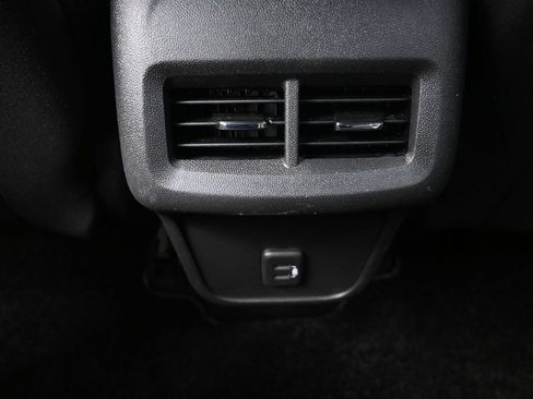 Used 2022 Chevrolet Equinox LS w/ LS Convenience Package FWD image 27