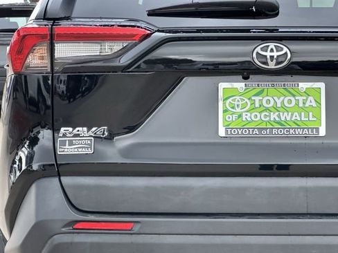 Used 2024 Toyota RAV4 XLE Premium FWD image 5