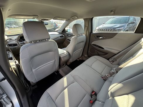 Used 2020 Chevrolet Malibu LS image 17