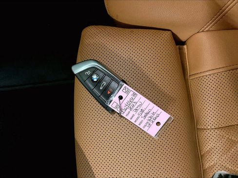 Certified 2023 BMW 530i w/ Premium Package image 13