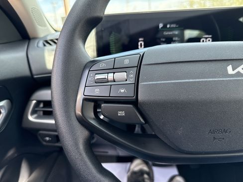 Used 2025 Kia K4 FWD image 18