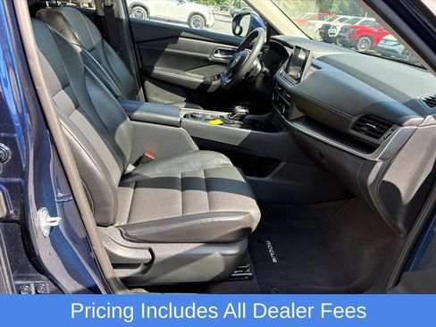 Certified 2024 Nissan Rogue SV w/ SV Premium Package AWD/4WD image 19