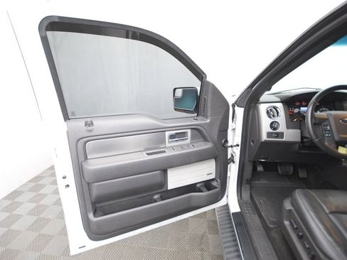 Used 2014 Ford F150 FX4 w/ Equipment Group 402A Luxury image 9