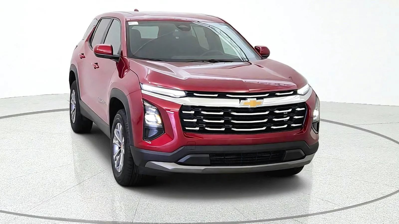 Used 2026 Chevrolet Equinox LT w/ Convenience Package II FWD image 2