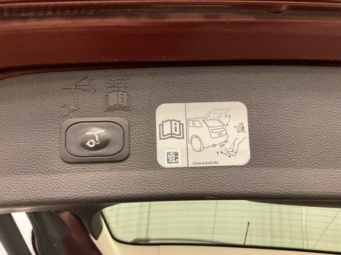 Used 2018 Ford Escape Titanium w/ Ford Safe & Smart Package image 36