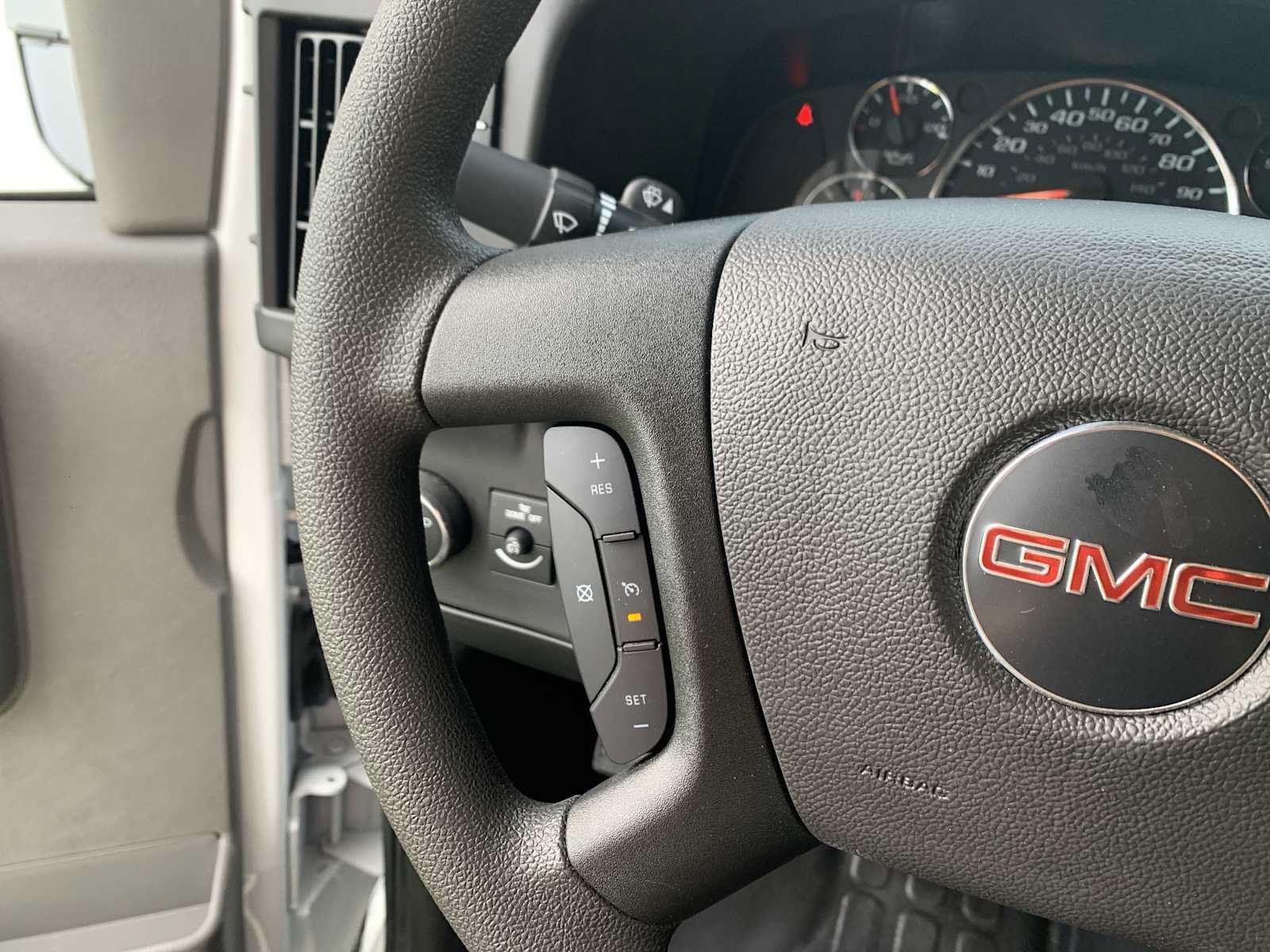 New 2025 GMC Savana 3500 Extended w/ Power Convenience Package RWD image 18