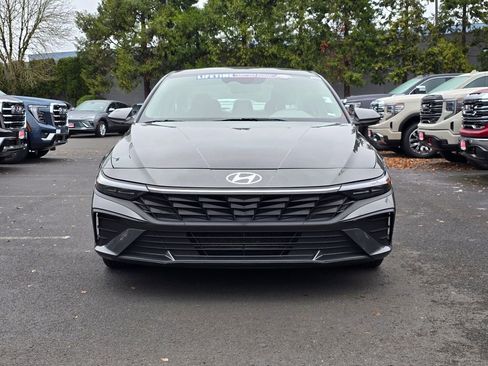 Used 2024 Hyundai Elantra SEL image 8
