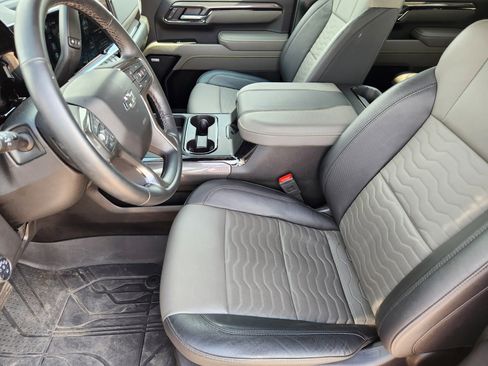 Used 2025 Chevrolet Silverado 2500 ZR2 AWD/4WD image 11