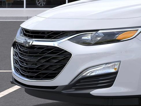 New 2025 Chevrolet Malibu RS FWD image 13