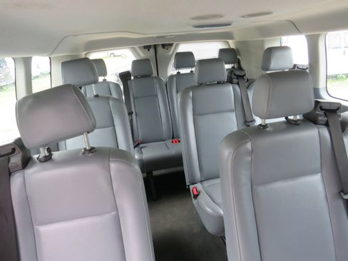 Used 2016 Ford Transit 350 XL image 19