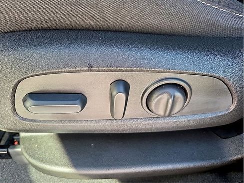 Used 2023 Chevrolet Blazer LT w/ Convenience Package image 17