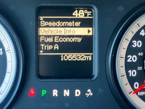 Used 2013 RAM 2500 Tradesman w/ Chrome Appearance Group image 19