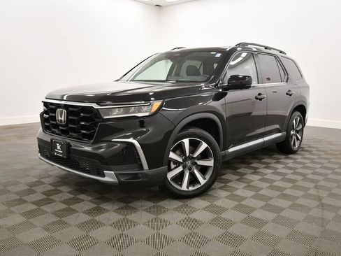 Used 2025 Honda Pilot Elite image 2