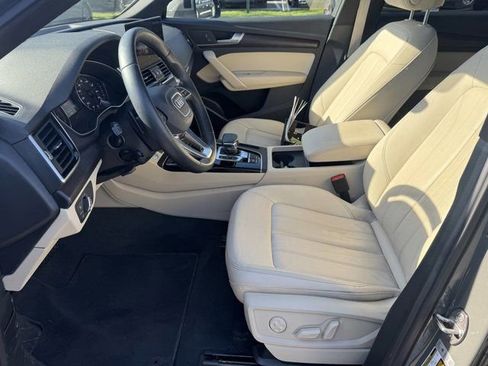 Used 2023 Audi Q5 2.0T Premium w/ Convenience Package AWD/4WD image 25