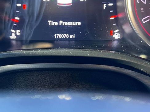 Used 2019 Dodge Challenger SXT image 19