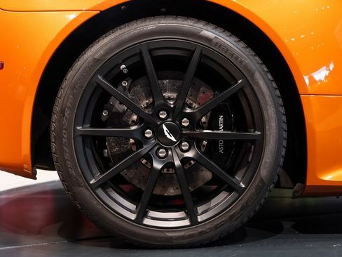 Used 2015 Aston Martin V12 Vantage S image 13