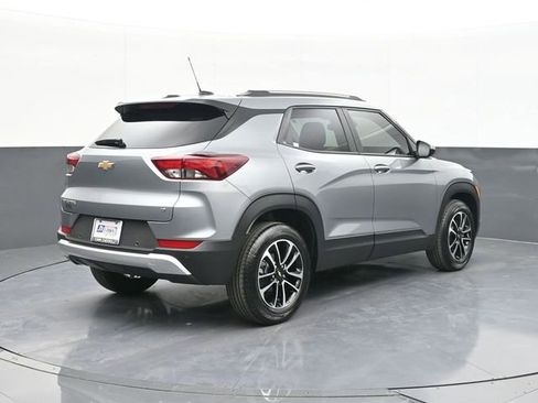 New 2026 Chevrolet TrailBlazer LT w/ Convenience Package FWD image 10