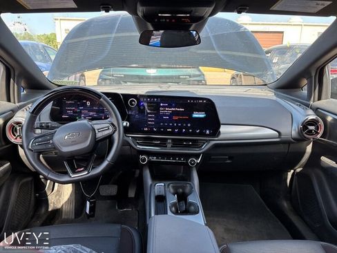 Used 2024 Chevrolet Equinox EV RS FWD image 2
