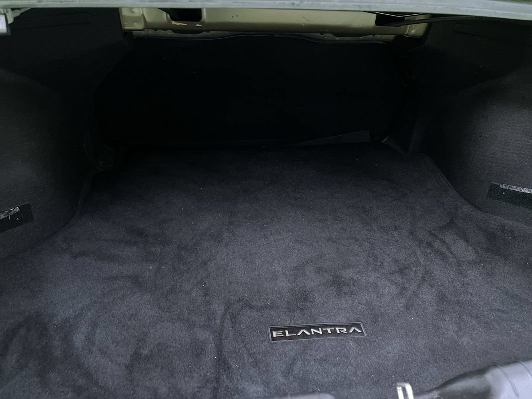 Used 2025 Hyundai Elantra SEL FWD image 26