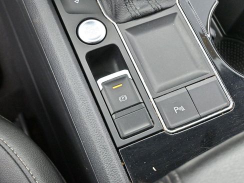 Used 2018 Volkswagen Atlas SEL image 20