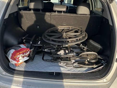 Used 2021 Kia Sportage EX image 9