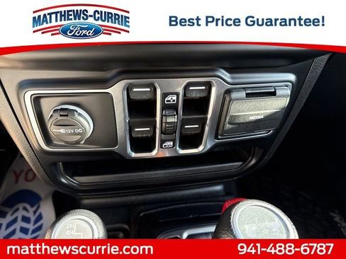 Used 2022 Jeep Wrangler Unlimited Sport image 18