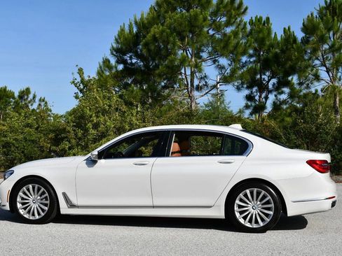 Used 2018 BMW 740i RWD image 4