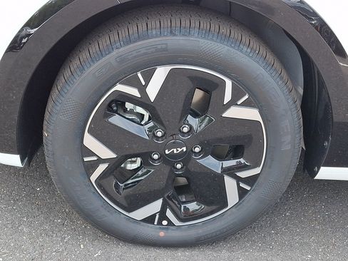 New 2026 Kia Niro Wind FWD image 4
