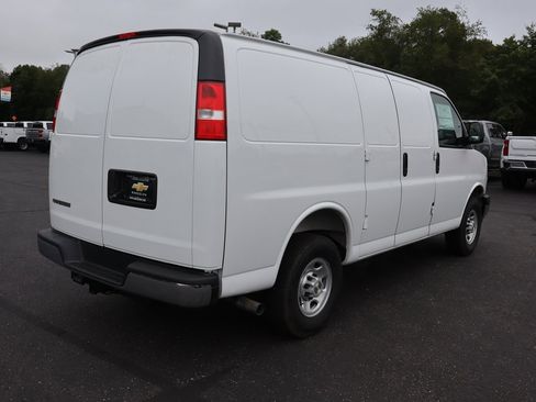 New 2025 Chevrolet Express 2500 w/ Driver Convenience Package image 20