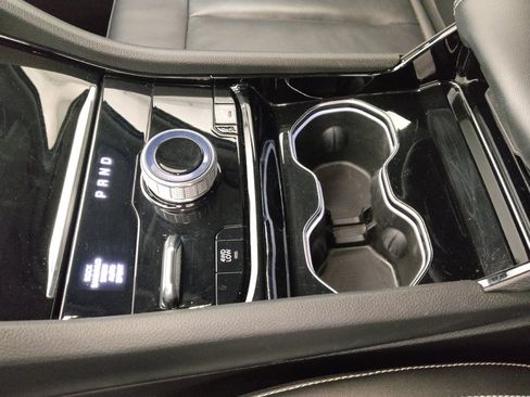 Used 2022 Jeep Grand Cherokee Limited 4xe image 26