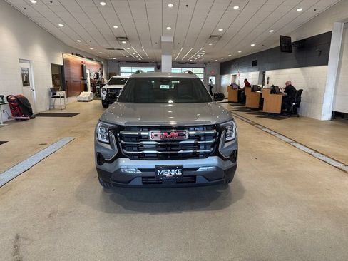 New 2026 GMC Terrain Elevation w/ Elevation Premium Package AWD/4WD image 2