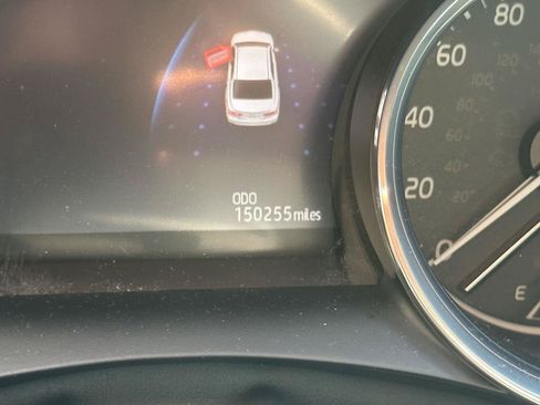Used 2018 Toyota Camry XLE FWD image 13