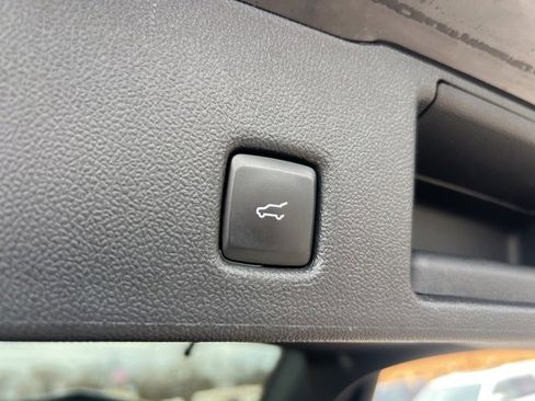 Certified 2023 Ford Escape ST-Line Select w/ Tech Pack #2 image 25