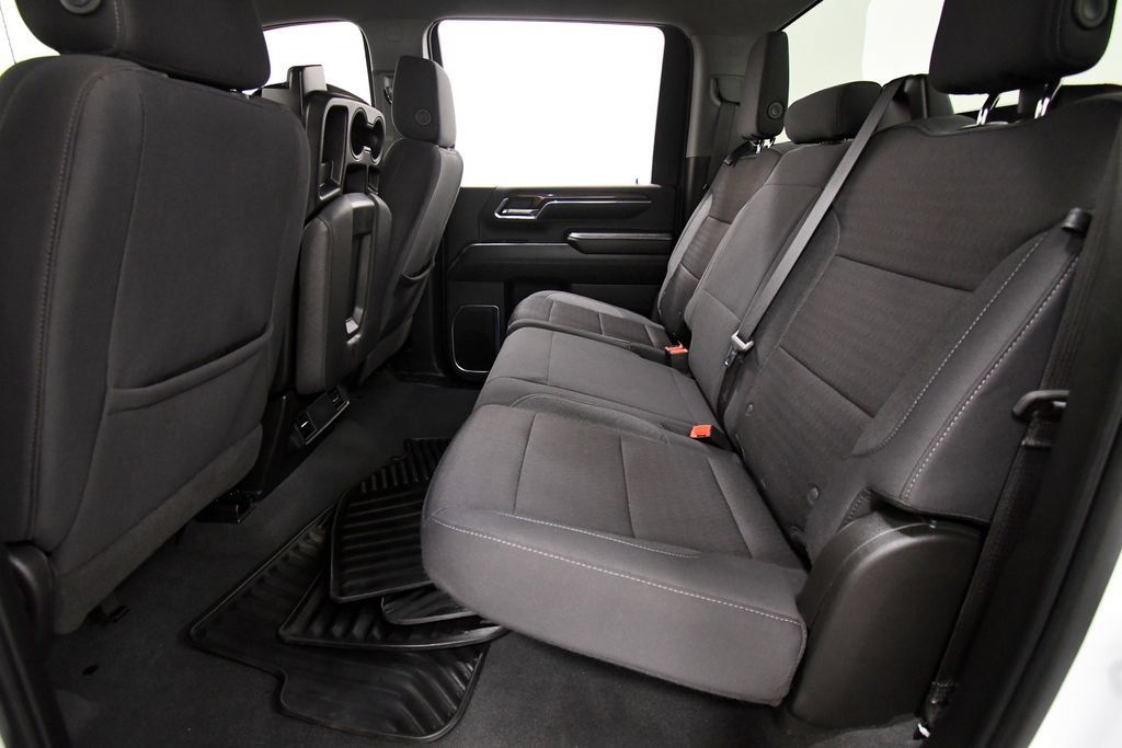 Used 2024 Chevrolet Silverado 2500 LT AWD/4WD image 14
