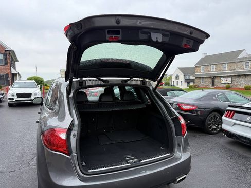 Used 2014 Porsche Cayenne S AWD/4WD image 21