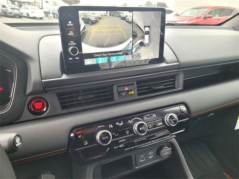 New 2025 Honda Pilot TrailSport image 9