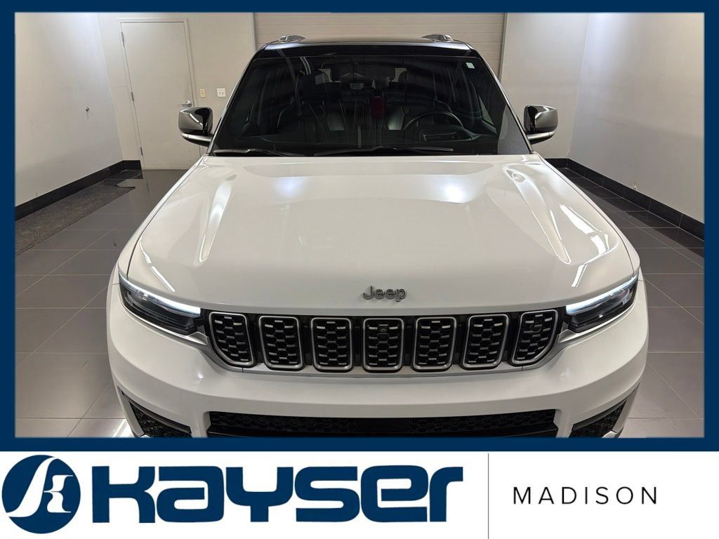 Used 2021 Jeep Grand Cherokee L Summit w/ Advanced Protech Group IV AWD/4WD image 2