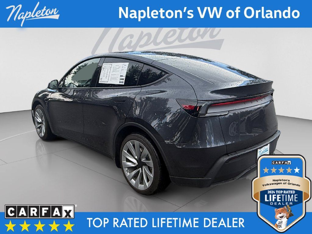 Used 2026 Tesla Model Y 2WD image 3