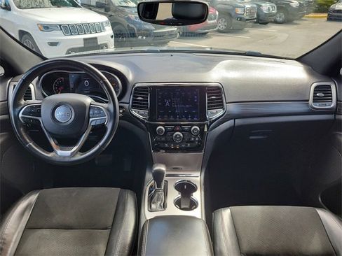 Used 2019 Jeep Grand Cherokee Altitude image 15