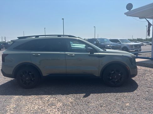 Used 2024 Kia Sorento X-Line EX AWD/4WD image 3