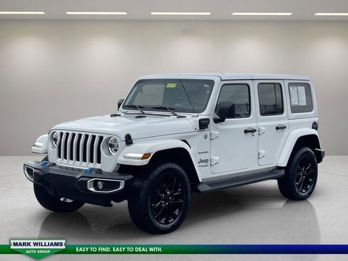 Used 2022 Jeep Wrangler Unlimited Sahara w/ Cold Weather Group image 7