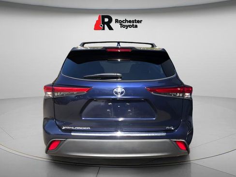 Used 2022 Toyota Highlander XLE FWD image 7
