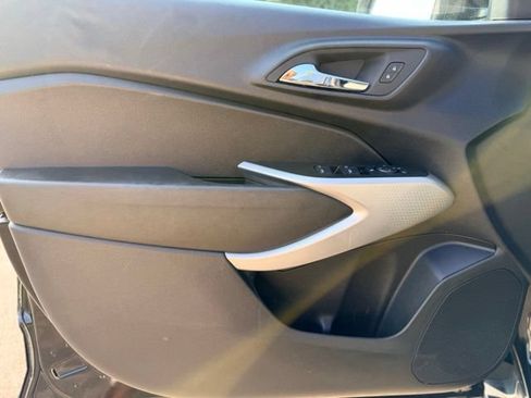 Used 2024 Chevrolet Trax RS w/ Driver Confidence Package FWD image 17