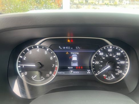 Certified 2025 Nissan Frontier SV image 22