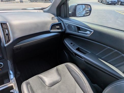 Used 2022 Ford Edge ST AWD/4WD image 19