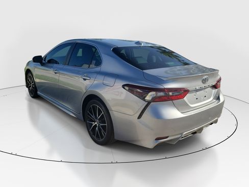 Certified 2023 Toyota Camry SE FWD image 5