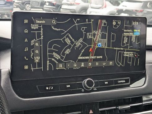 Used 2025 Mitsubishi Outlander SE image 21