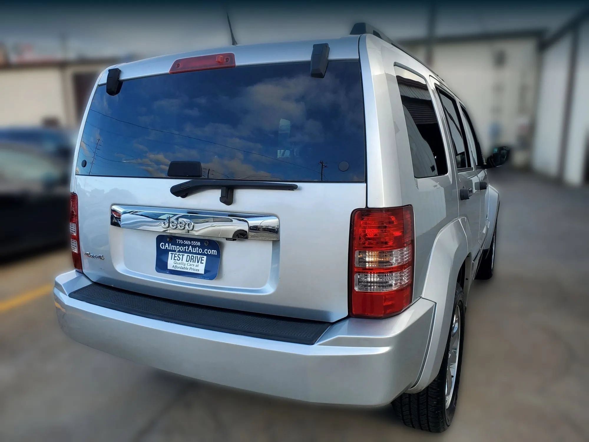 Used 2012 Jeep Liberty Sport AWD/4WD image 13